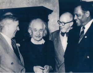 paul robseon/Einstein-Wallace-Robeson-Kingdon_300x236.jpg